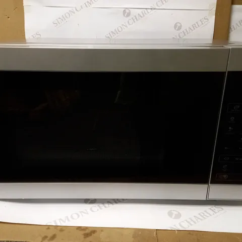 SHARP YC-MS51U-S SOLO DIGITAL MICROWAVE OVEN 900W, 11 POWER LEVELS - SILVER