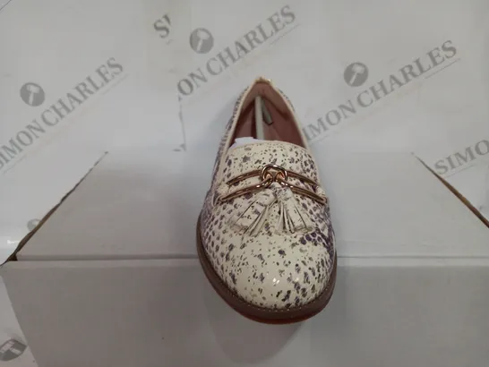 BOXED MODA IN PELLE SNAKE SKIN OPEN TOP SHOES SIZE 6