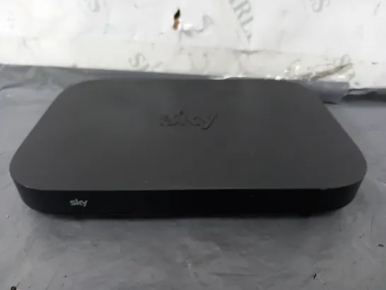 SKY EM150 Q MINI BOX