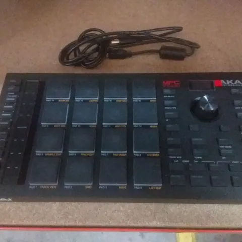 AKAI PROFESSIONAL MPC STUDIO MIDI CONTROLLER BEAT MAKER