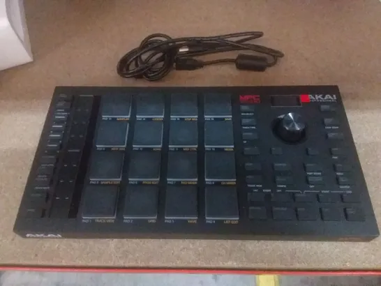 AKAI PROFESSIONAL MPC STUDIO MIDI CONTROLLER BEAT MAKER