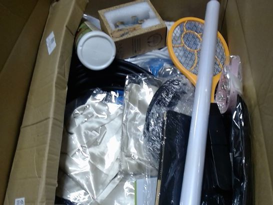 LARGE BOX OF A SIGNIFICANT QUANTITY OF ASSORTED HOUSEHOLD ITEMS TO INCLUDE; GOLF CLUB HANDLES, GLASS PROTECTORS, TABLET COVERS ETC 