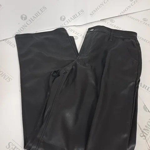 WOMANS HOLLISTER BACK LEATHER FLARE PANTS - W30