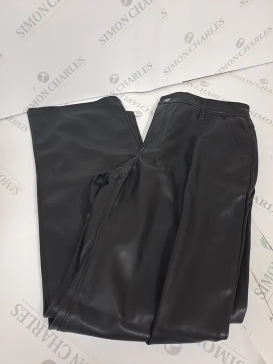 WOMANS HOLLISTER BACK LEATHER FLARE PANTS - W30