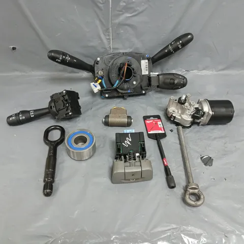APPROXIMATELY 5 CAR PARTS  