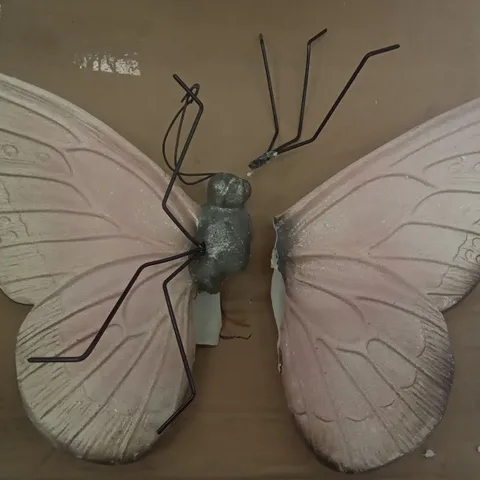 BOXED LARGE BUTTERFLY DECORATION - PINK