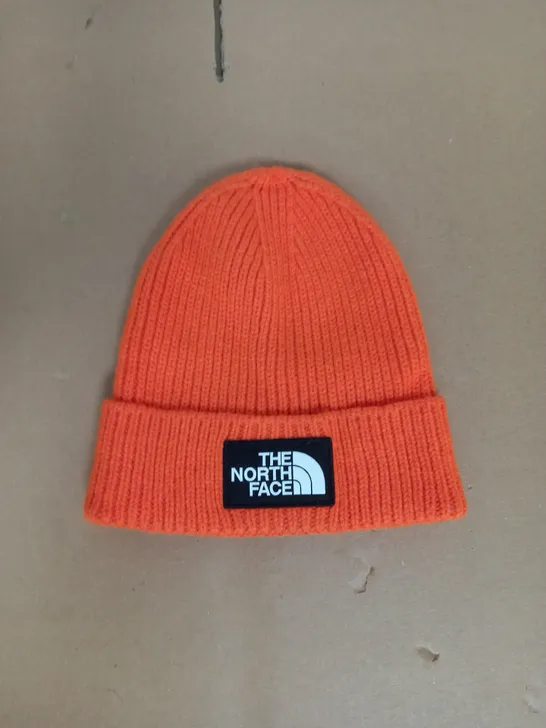 THE NORTH FACE BEANIE IN ORANGE ONE SIZE 