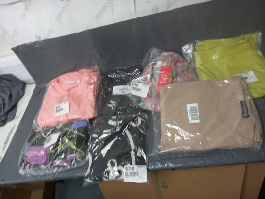 BOX OF APPROXIMATELY 10 ASSORTED BAGGED CLOTHING ITEMS 