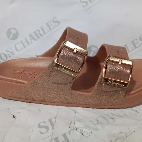 SKECHERS ROSE GOLD CALI GEAR SANDALS - SIZE 4