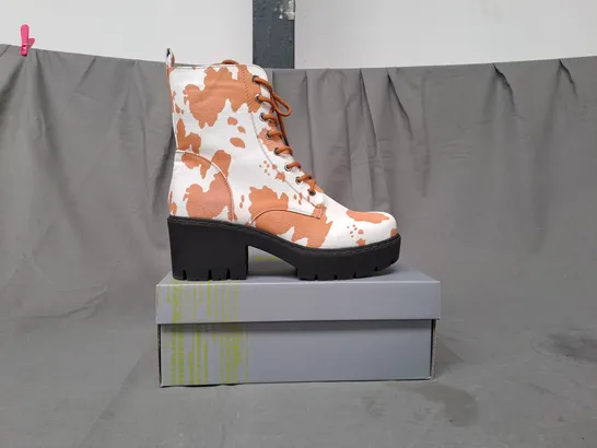 BOXED PAIR OF KOI CLARABELLE BROWN COW PRINT SWITCH LACE UP BOOTS UK SIZE 8