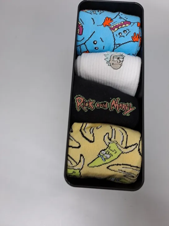 BOX OF 4 RICK AND MORTY SOCKS 