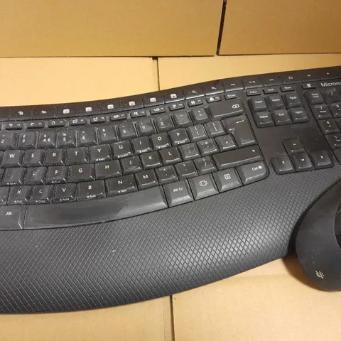 MICROSOFT WIRELESS COMFORT DESKTOP KEYBOARD 