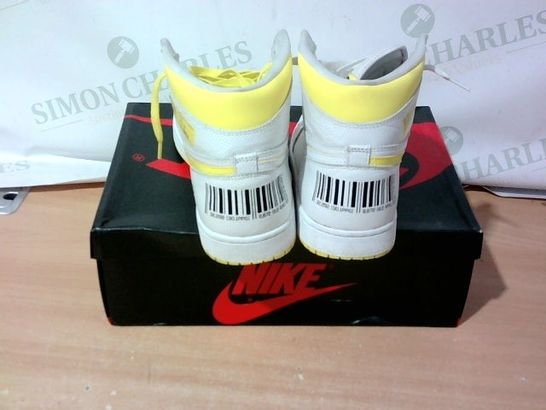 BOXED PAIR OF NIKE TRAINERS SIZE 10