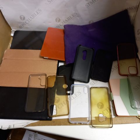 LOT OF APPROXIMATELY 12 CASES FOR PHONES AND TABLETS