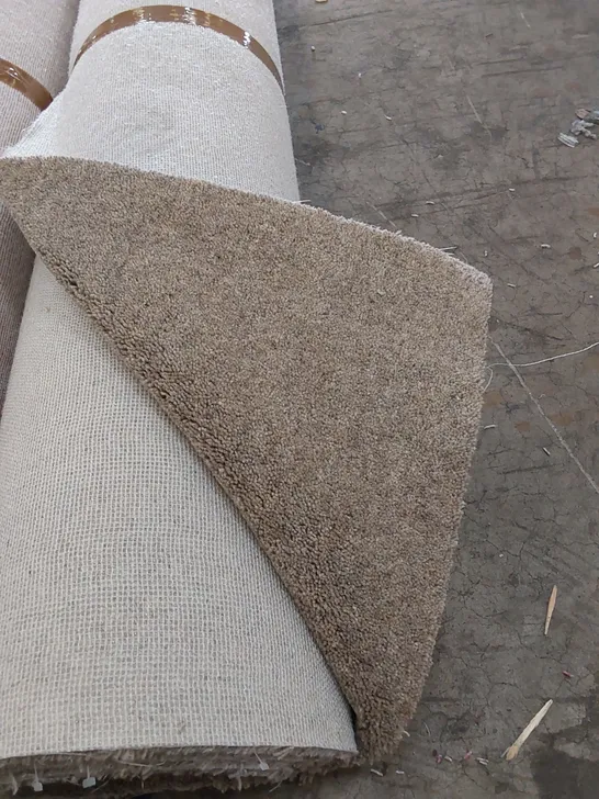 ROLL OF QUALITY CRESTA DIM HEATHERS CARPET // SIZE: APPROX. 5 X 2.71m