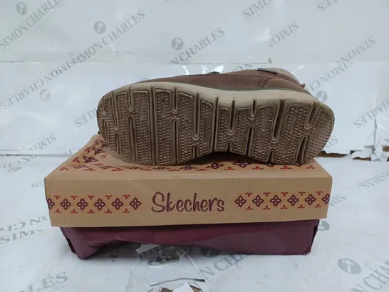 BOXED SKECHERS BROWN SYNERGY WARM TECH BOOT- SIZE 6.5