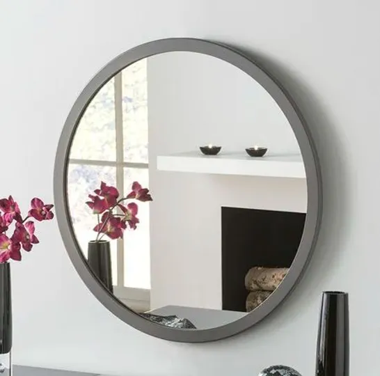 PACIFIC ROUND FRAMED WALL MOUNTED ACCENT MIRROR GREY WOOD GRAIN