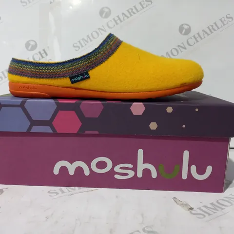 BOXED PAIR OF MOSHULU MIRISSA SLIP-ON SHOES IN YELLOW UK SIZE 5