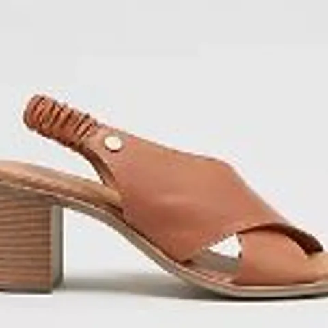 MODA IN PELLE LASANDRA HEELED SANDAL TAN SIZE 6