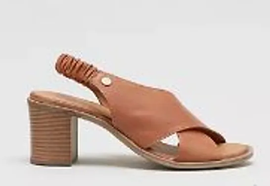 MODA IN PELLE LASANDRA HEELED SANDAL TAN SIZE 6