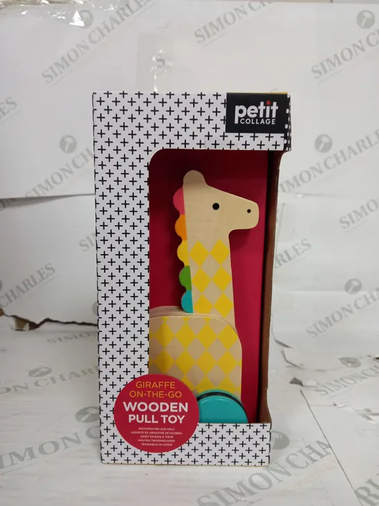 PETIT GIRAFFE ON THE GO WOODEN PULL TOY