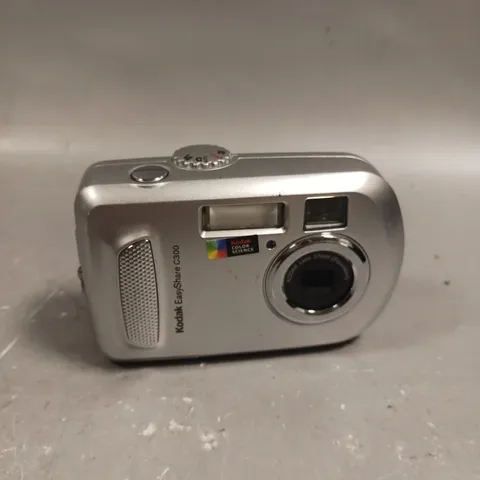 KODAK EASY-SHARE C300 DIGITAL CAMERA 