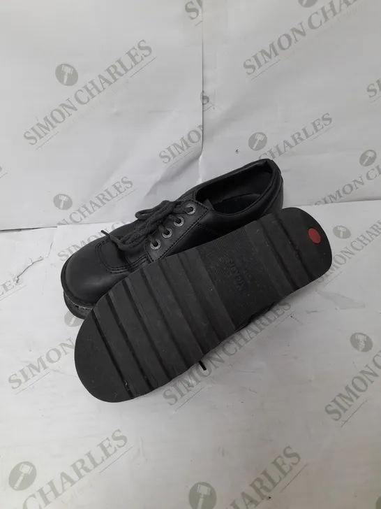 KICKERS SCHOOL SHOES IN BLACK SIZE 9