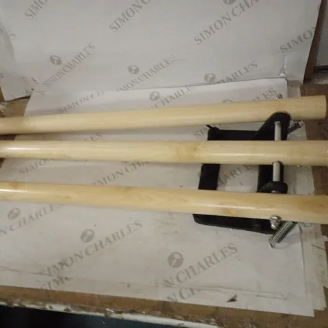 UNBRANDED SPRING RETURN CRICKET STUMPS