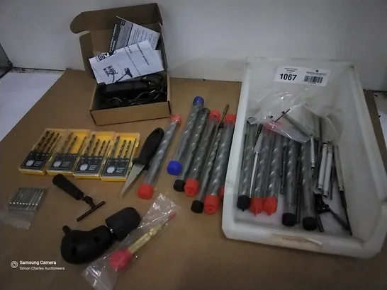 TRAY OF ASSORTED DRILL BITS, INCLUDING LEFT HAND SETS, ELECTRIC BIKE CHARGER, ANGLED DRILL CHUCK.