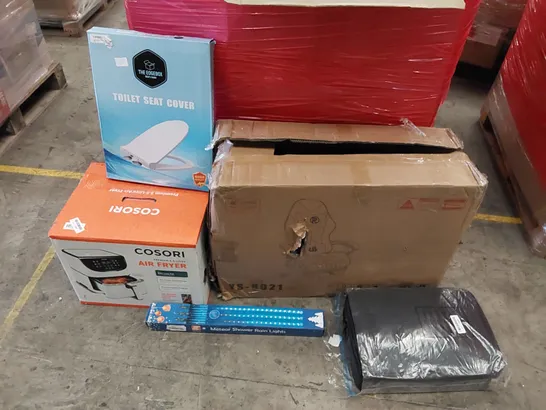 PALLET OF ASSORTED ITEMS INCLUDING: AIR FRYER, GAMING CHAIR, MAKEUP BAG, LED LIGHTS, TOILET SEAT 