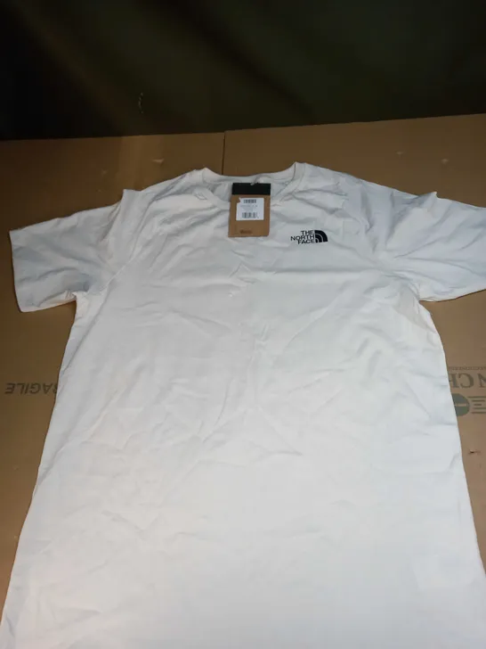 THE NORTH FACE LOGO T-SHIRT IN WHITE SIZE M