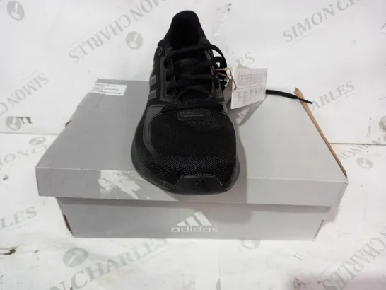 BOXED PAIR OF ADIDAS RUNFALCON 2.0 K SHOES IN BLACK UK SIZE 4