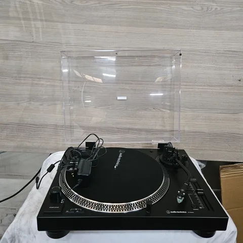 AUDIO-TECHNICA ATLP120 USB DIRECT DRIVE TURNTABLE