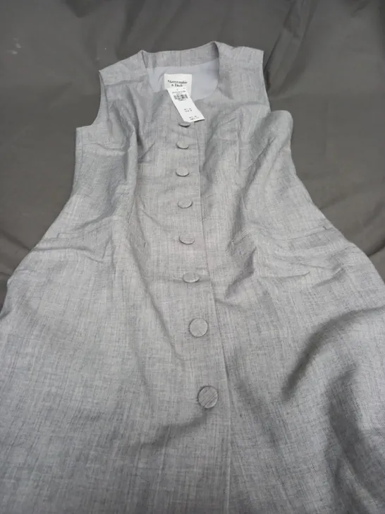 ABERCROMBIE & FITCH LIGHT GREY LONG SLEEVE VEST - XXSP