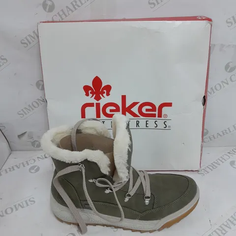 BOXED PAIR OF RIEKER WARM HIKING BOOTS, KHAKI - SIZE 7.5