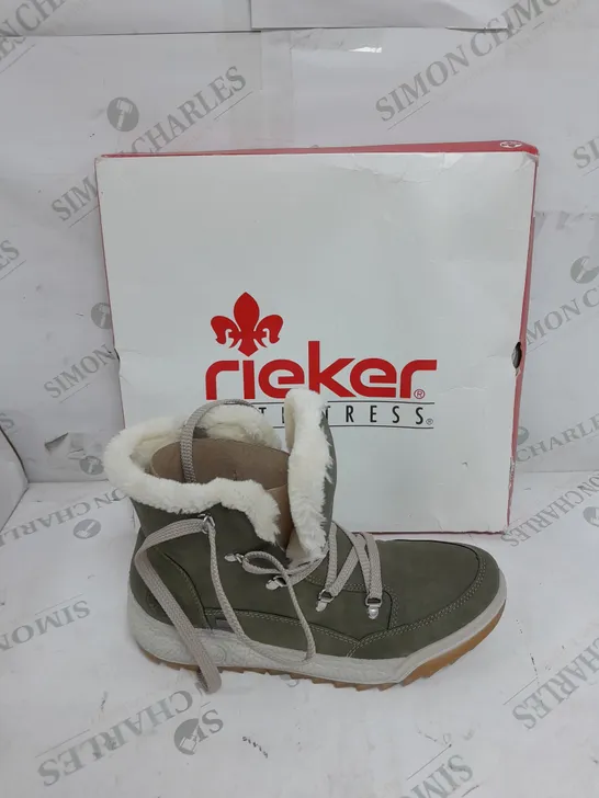 BOXED PAIR OF RIEKER WARM HIKING BOOTS, KHAKI - SIZE 7.5