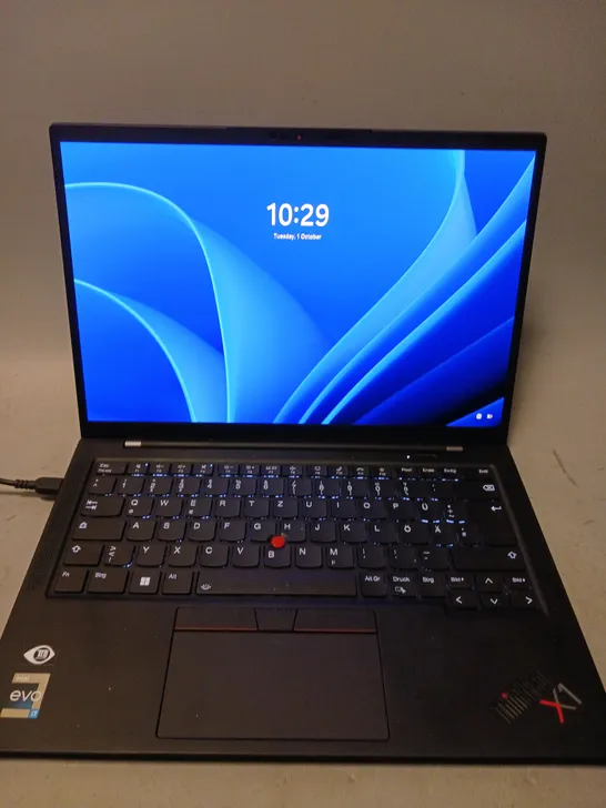 LENOVO THINKPAD X1 CARBON GEN 10 BLACK