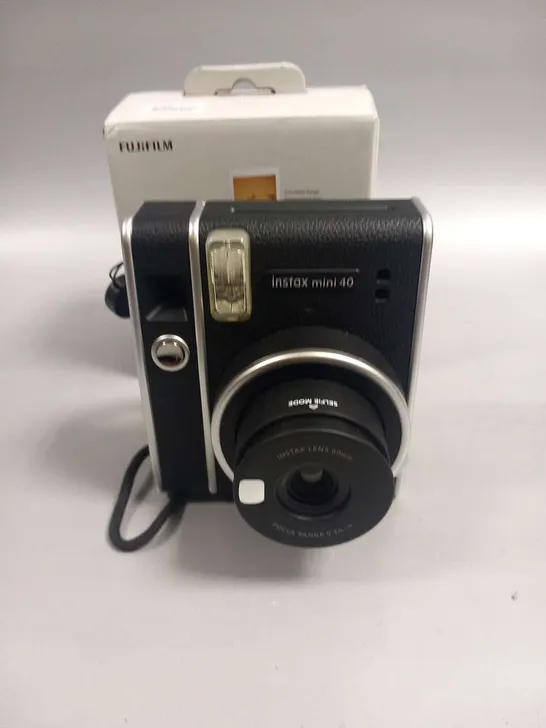 BOXED FUJIFILM INSTAX MINI 40 INSTANT CAMERA