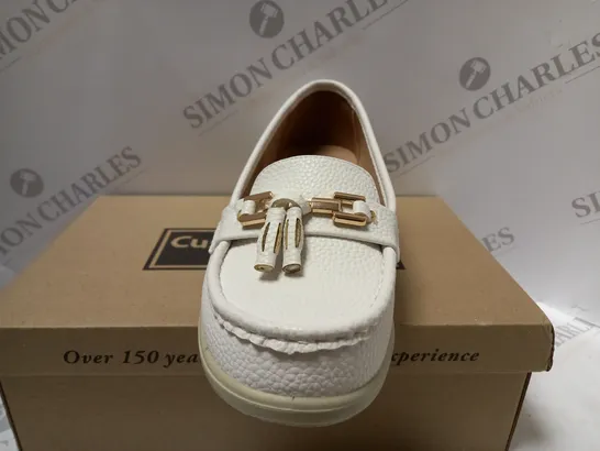 BOXED PAIR OF CUSHION WALK LOAFERS, WHITE - SIZE 6