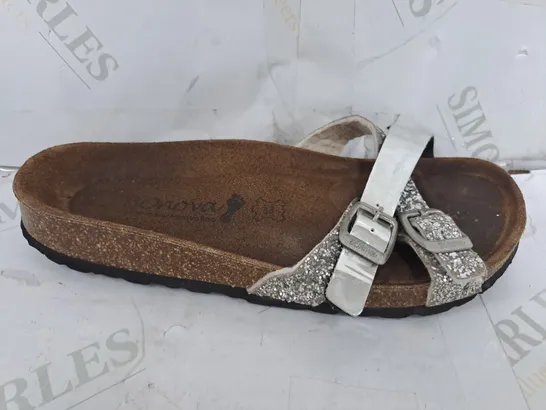 BONOVA X STRAP SANDALS IN SILVER - SIZE 37