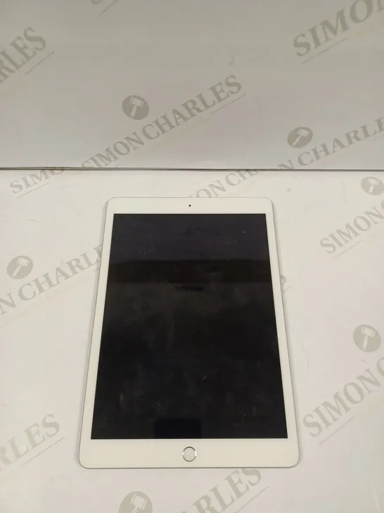 APPLE IPAD 10.2 A2197 IN SILVER