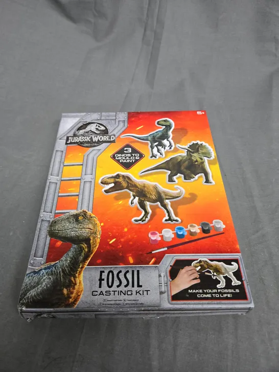 JURASSIC WORLD - FOSSIL CASTING KIT