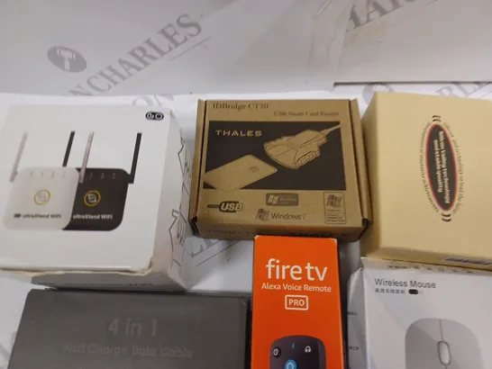 LOT OF ASSORTED TECH ITEMS TO INCLUDE FIRE TV REMOTE, WI-FI EXTENDER AND USB-C 20W POWER ADAPTER