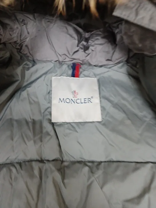 MONCLER PADDED COAT WITH FAUX FUR HOOD SIZE UNSPECIFIED