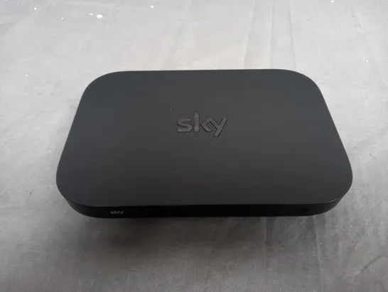 SKY Q HUB WIRELESS ROUTER