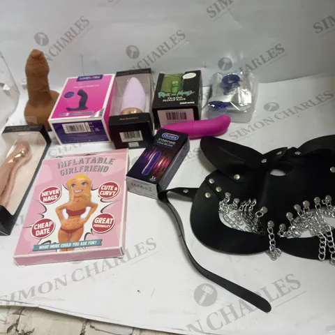 LOT OF APPROX 10 ASSORTED ADULT ITEMS TO INCLUDE MASK, PACKER, VIBRATORS ETC