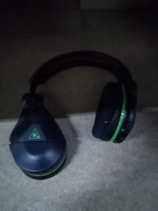 BOXED TURTLE BEACH WIRELESS HEADSET