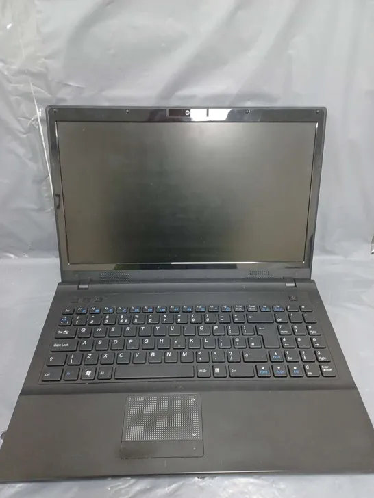 RM Notebook 300 15 Inch i3 M 350 2.27GHz