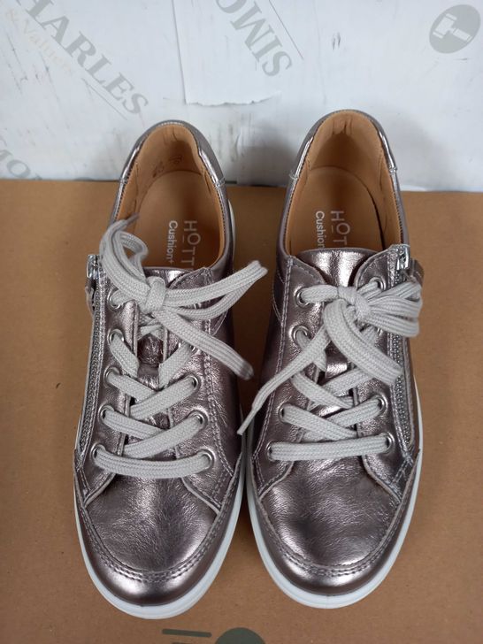 BOXED PAIR OF HOTTER TRAINERS (PEWTER METALLIC), SIZE 4.5 UK