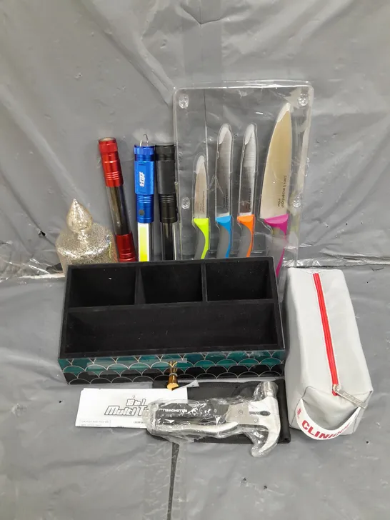 BOX OF APPROX 10 ASSORTED HOUSEHOLD ITEMS TO INCLUDE COOK'S ESSENTIALS KNIVES, BUNDLE BERRY DRAWER ORGANISER, CLINIQUE FOR MEN ESSENTIALS KIT ETC